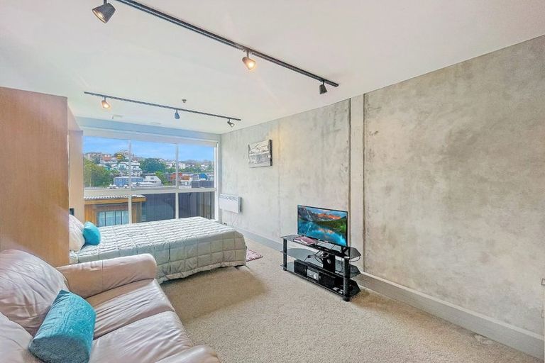 Photo of property in Vedado Apartments, 208/41u Hopper Street, Mount Cook, Wellington, 6011