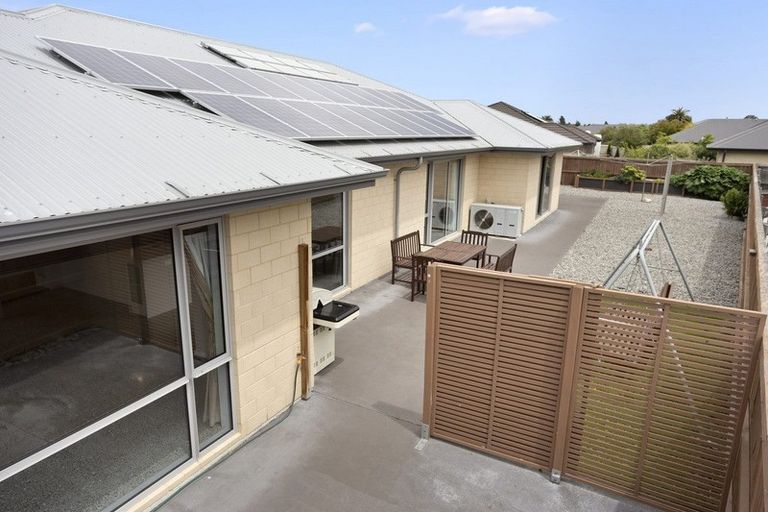 Photo of property in 35 Brockelbank Drive, Kaiapoi, 7630