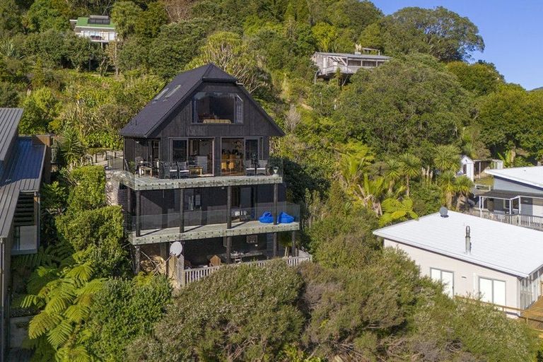 Photo of property in 34 Motuhoa Road, Tairua, 3508