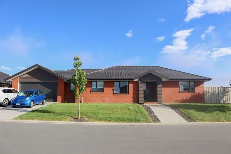 Photo of property in 17 Exeter Lane, Rolleston, 7614