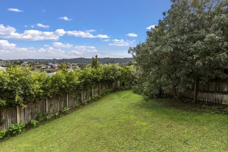Photo of property in 7b Ngahere Views, Orewa, 0931