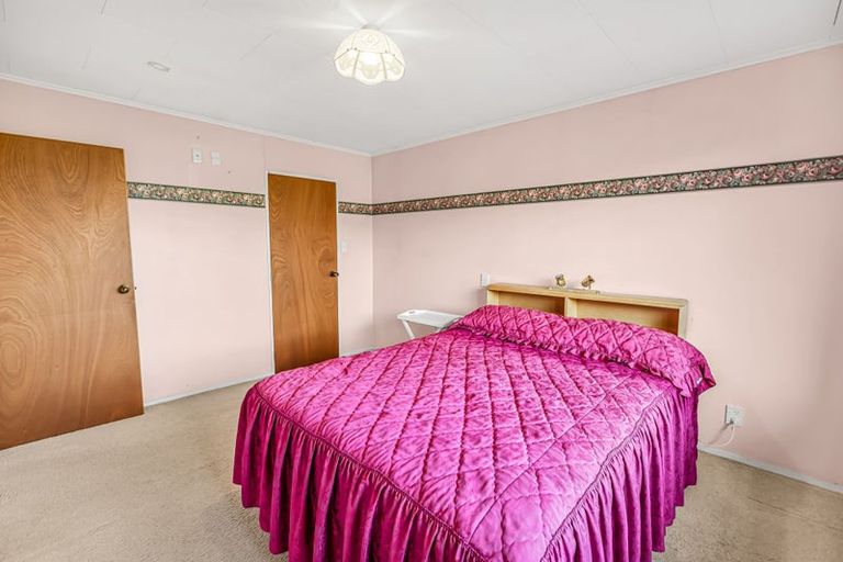 Photo of property in 14 Merlin Place, Gore, 9710