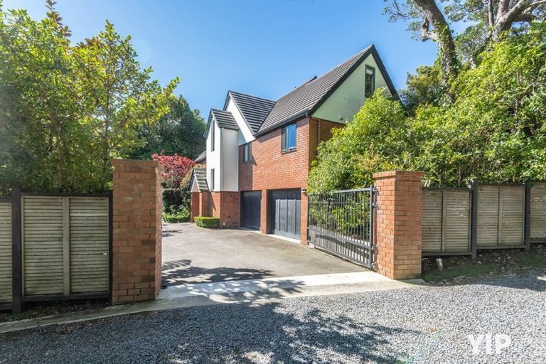 Photo of property in 17a Simla Crescent, Khandallah, Wellington, 6035