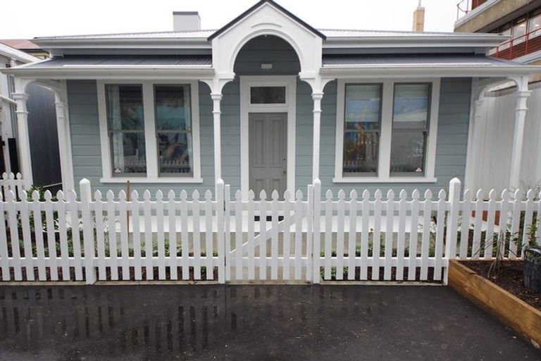 Photo of property in 2 Footscray Avenue, Te Aro, Wellington, 6011