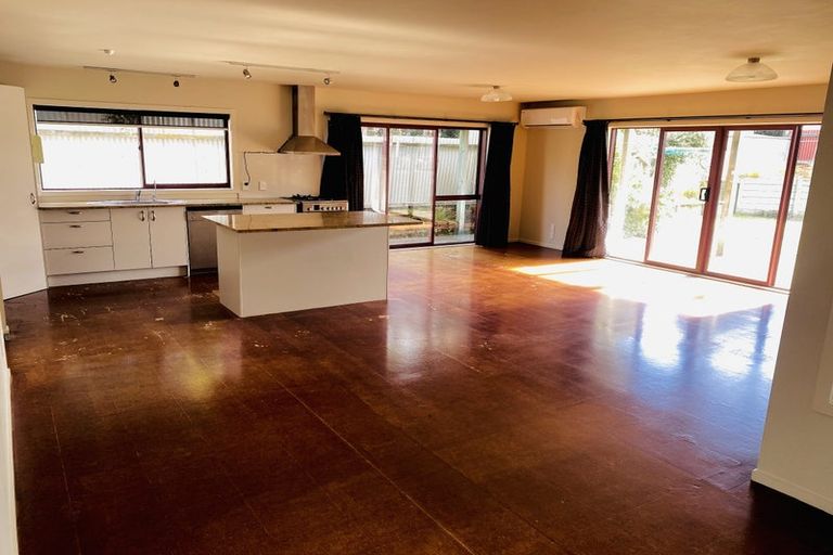 Photo of property in 14 Tregenna Street, Castlecliff, Whanganui, 4501