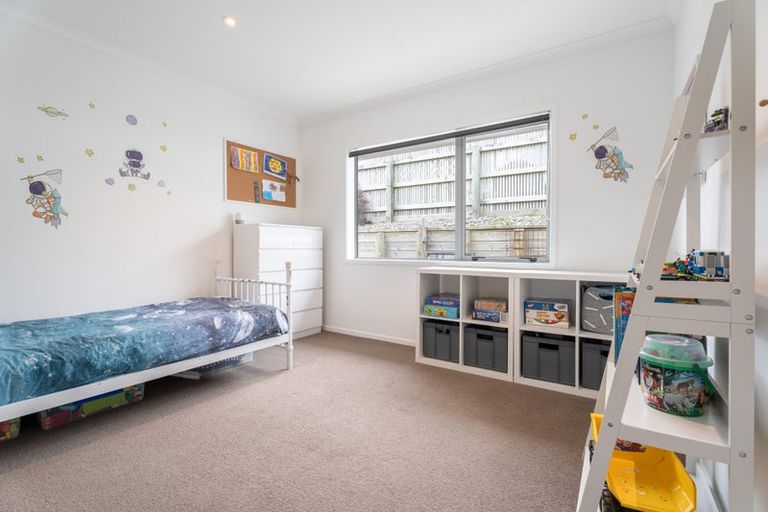 Photo of property in 21 Bickerton Rise, Churton Park, Wellington, 6037