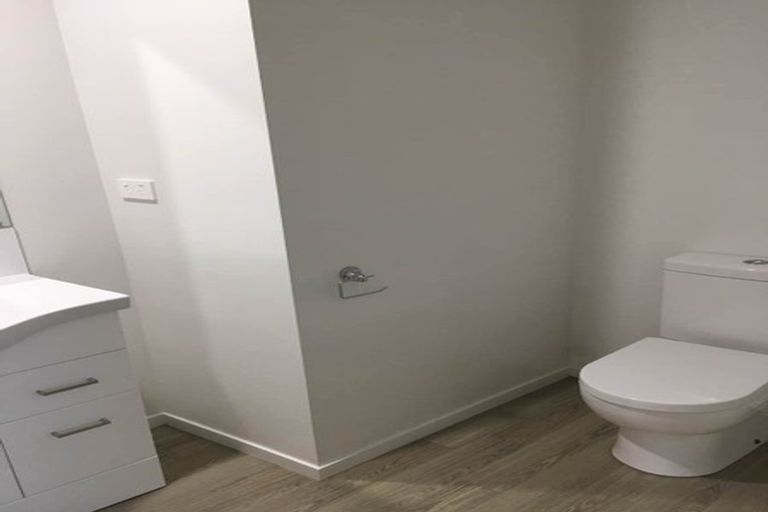 Photo of property in 1/2 Hilton Road, Saint Andrews, Hamilton, 3200