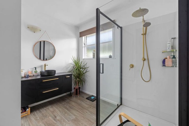 Photo of property in 81 Watt Street, Featherston, 5710