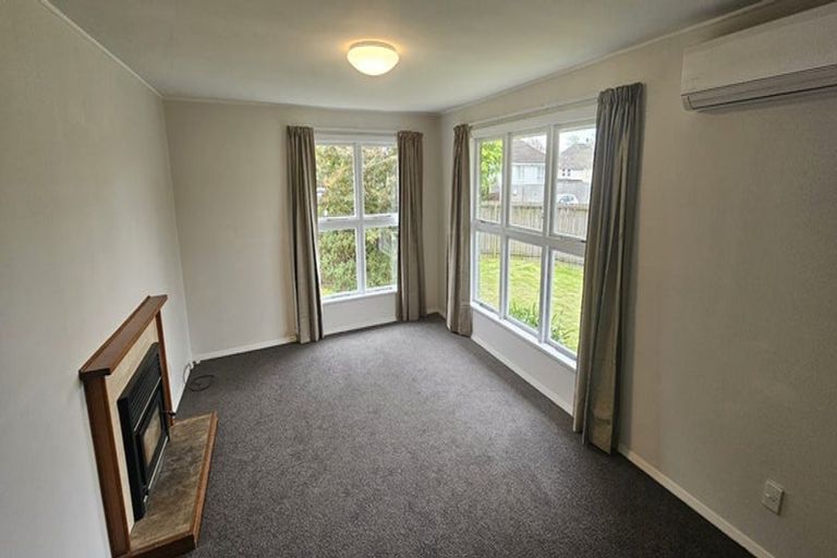 Photo of property in 2 Nyton Place, Bryndwr, Christchurch, 8053