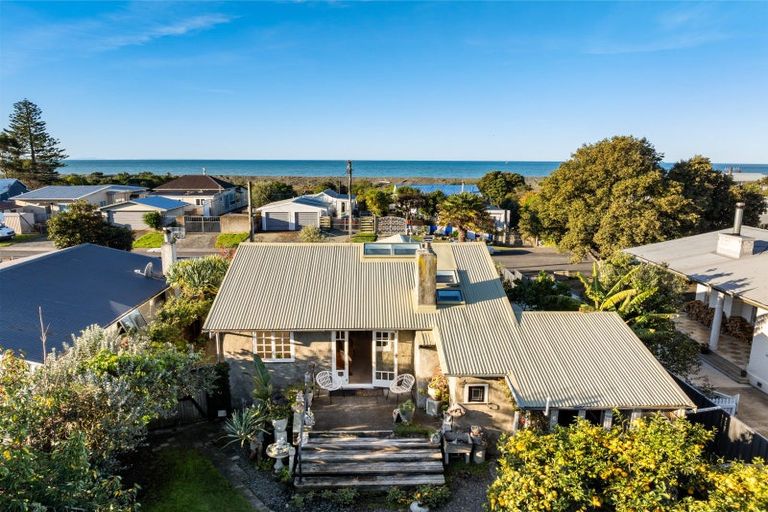 Photo of property in 10 Grange Road North, Haumoana, 4102