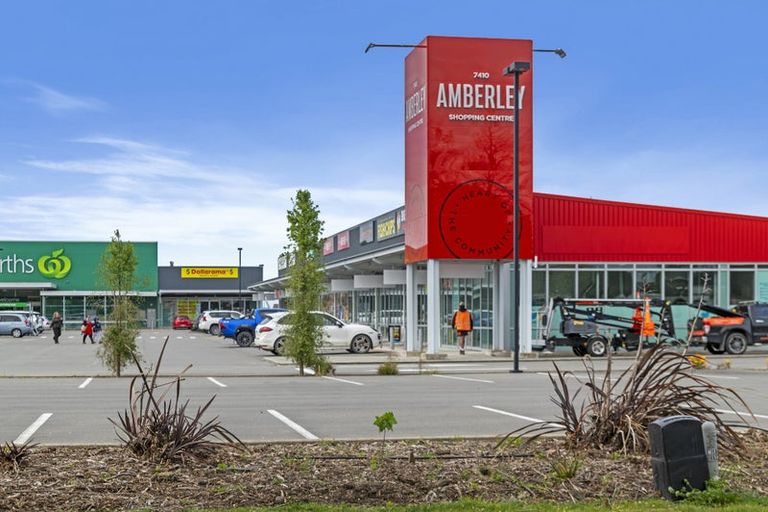 Photo of property in 15 South Crescent, Amberley, 7481