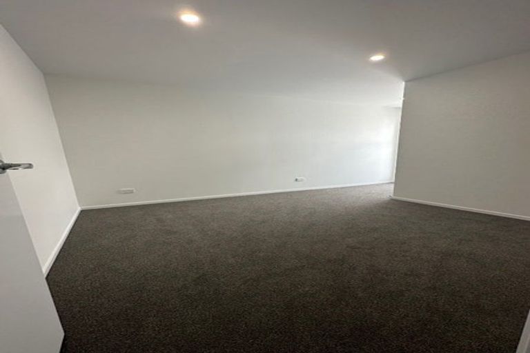 Photo of property in 17 East Street, Petone, Lower Hutt, 5012