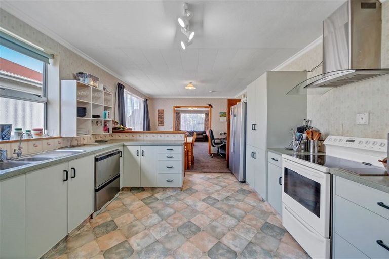 Photo of property in 36 Vogel Street, Hawera, 4610