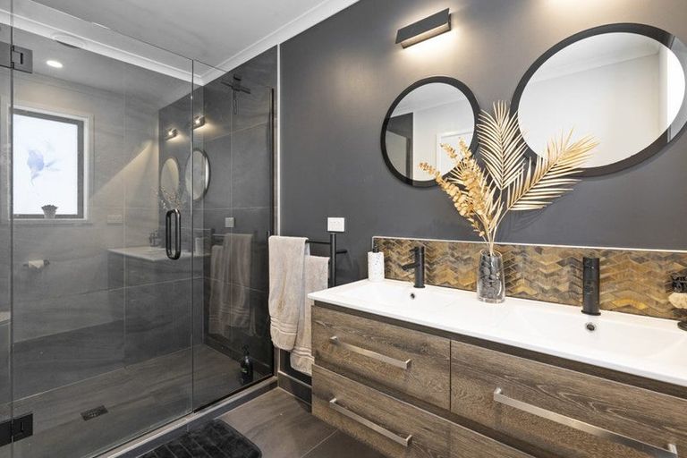 Photo of property in 18 Topsail Way, Whitby, Porirua, 5024