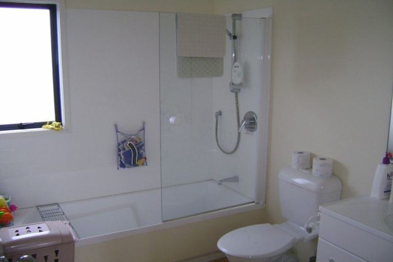 Photo of property in 7 Landsdowne Terrace, Karori, Wellington, 6012