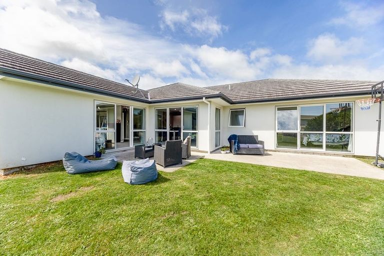 Photo of property in 10 Tamihana Street, Otaki, 5512