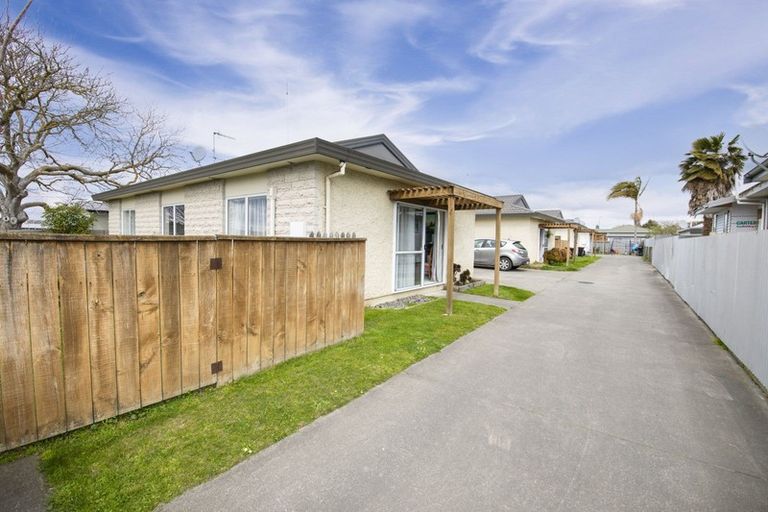 Photo of property in 4/25 Hinton Road, Taradale, Napier, 4112