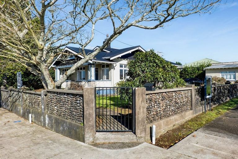 Photo of property in 15 Seyton Street, Stratford, 4332