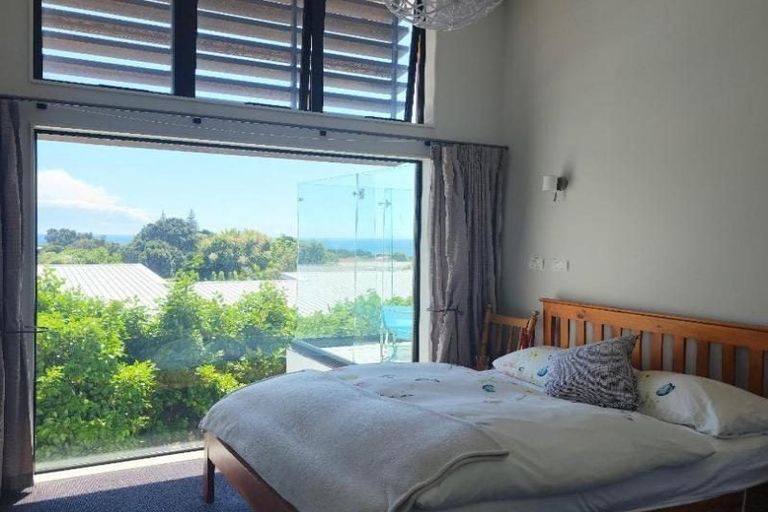 Photo of property in 1152b South Road, Oakura, 4314