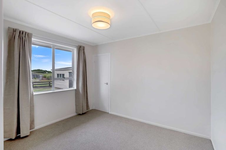 Photo of property in 5 Glenn Street, Castlecliff, Whanganui, 4501