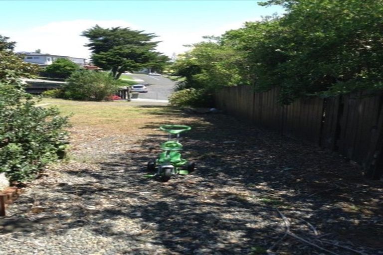 Photo of property in 10 Rapaki Place, Te Atatu Peninsula, Auckland, 0610