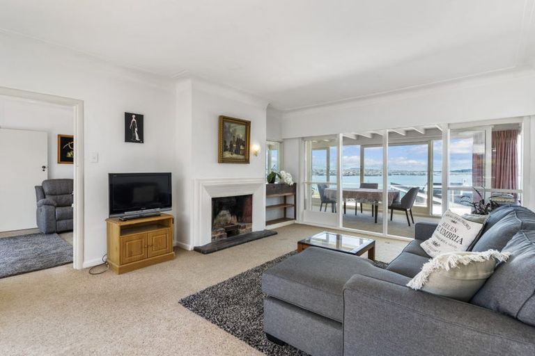 Photo of property in 2/26 Tizard Road, Birkenhead, Auckland, 0626