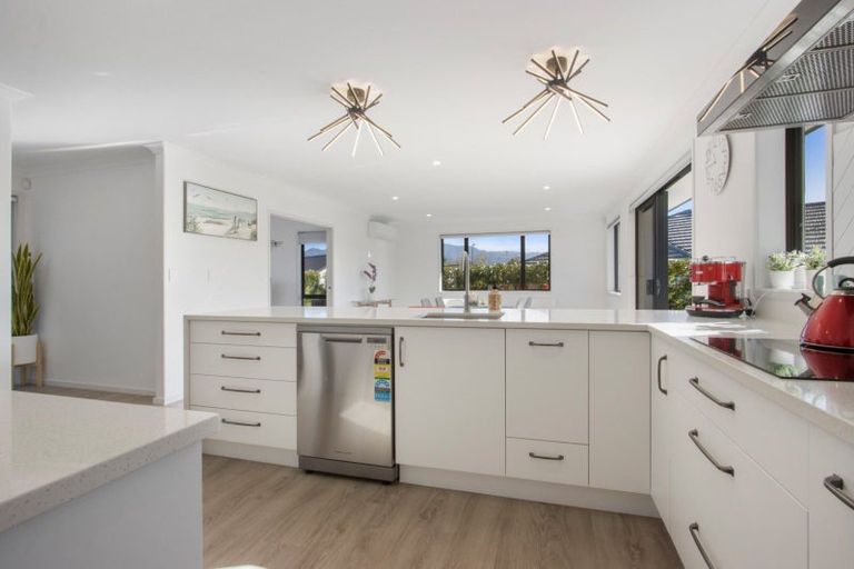 Photo of property in 39 Arran Drive, Aongatete, 3178