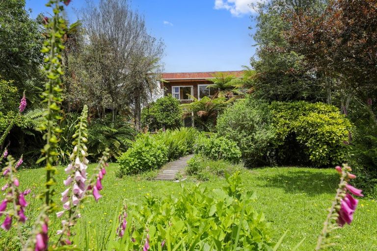 Photo of property in 61 Robinson Avenue, Holdens Bay, Rotorua, 3010