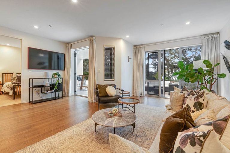 Photo of property in 1/7 The Promenade, Takapuna, Auckland, 0622