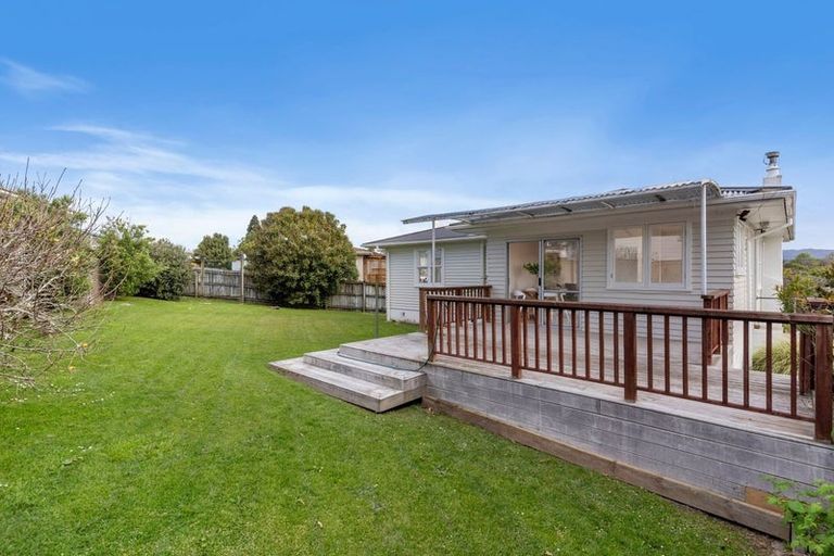 Photo of property in 13 Sheehan Road, Te Atatu South, Auckland, 0610