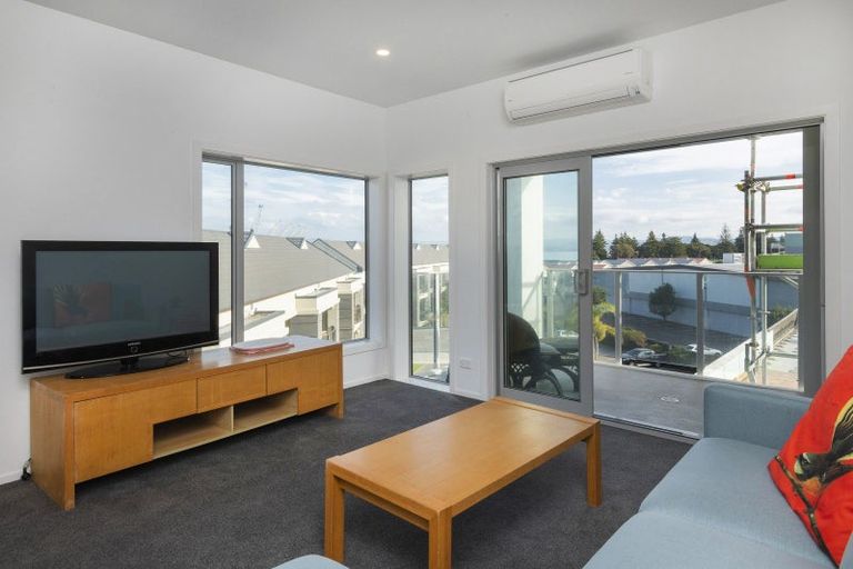 Photo of property in Marina View Apartments, 307/4 Reads Quay, Gisborne, 4010
