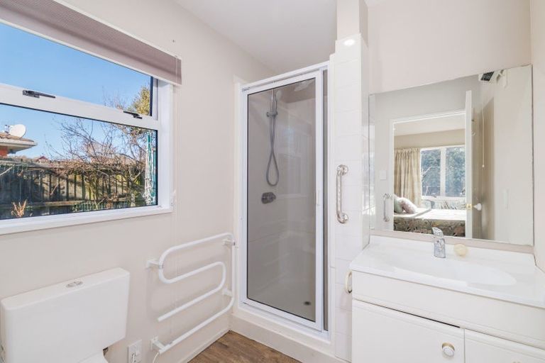 Photo of property in 46 Westgrove Avenue, Avonhead, Christchurch, 8042