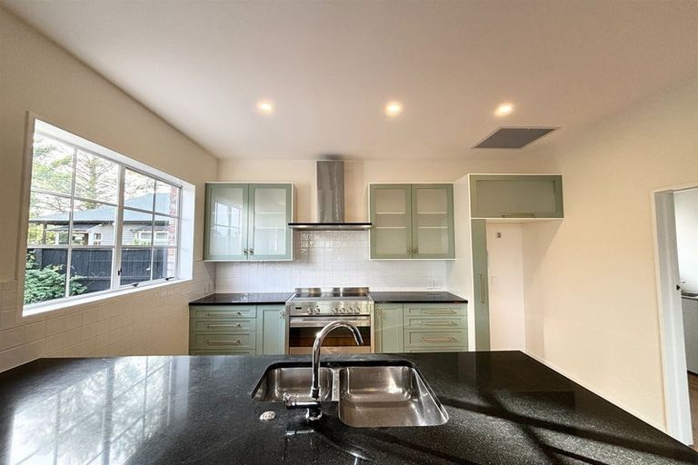 Photo of property in 15 Ngaio Street, Saint Martins, Christchurch, 8022