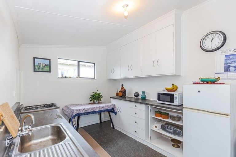 Photo of property in 9 Manuka Street, Castlecliff, Whanganui, 4501