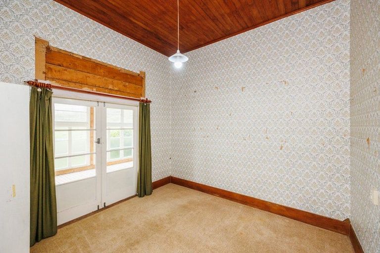 Photo of property in 56 Ongo Road, Hunterville, 4730