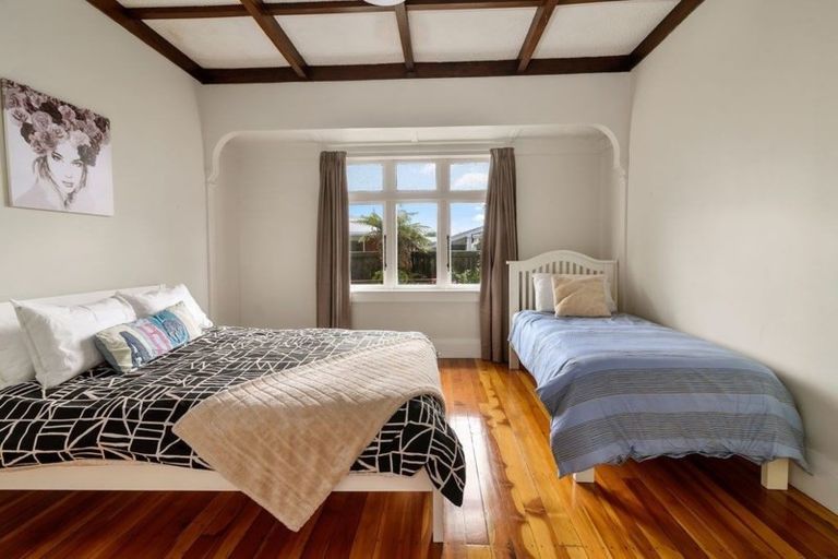 Photo of property in 100 Ranolf Street, Glenholme, Rotorua, 3010