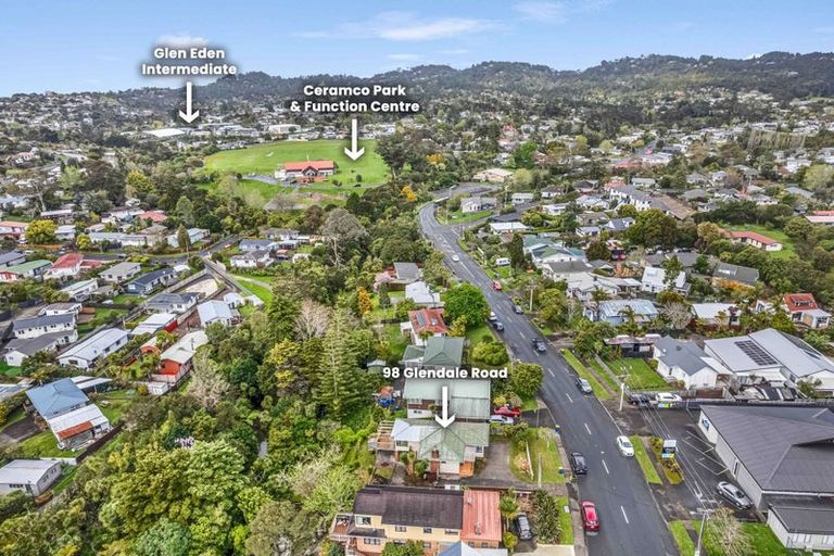 Photo of property in 98 Glendale Road, Glen Eden, Auckland, 0602