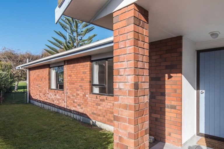 Photo of property in 30a Te Kupe Road, Paraparaumu Beach, Paraparaumu, 5032