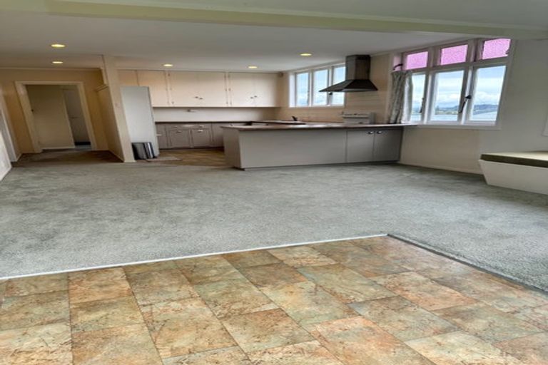 Photo of property in 120 Eskdale Road, Birkdale, Auckland, 0626