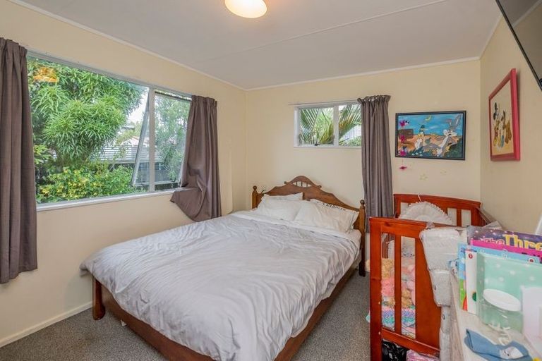 Photo of property in 10 Vincent Drive, Levin, 5510