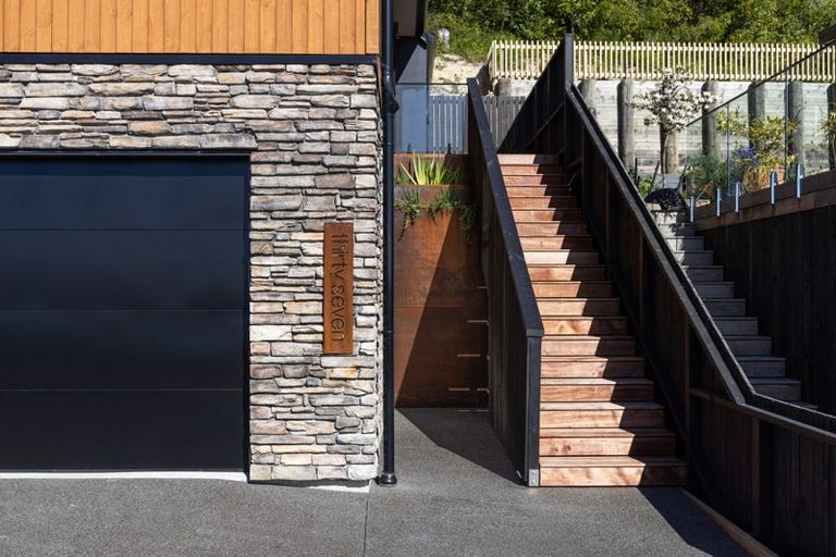 Photo of property in 37 Ruapehu Street, Paraparaumu, 5032