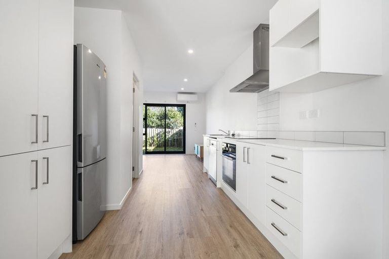 Photo of property in 20 Rauemi Way, Te Atatu South, Auckland, 0610