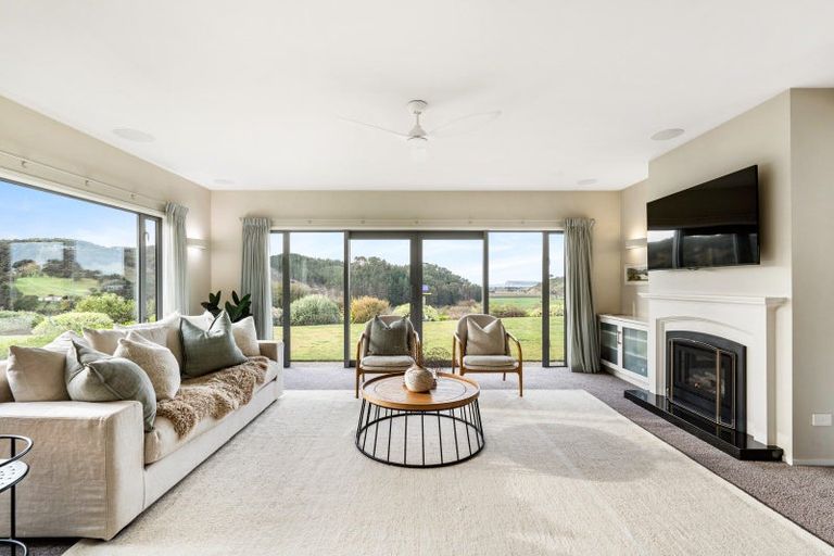 Photo of property in 37 Lopdell Lane, Eskdale, Napier, 4182