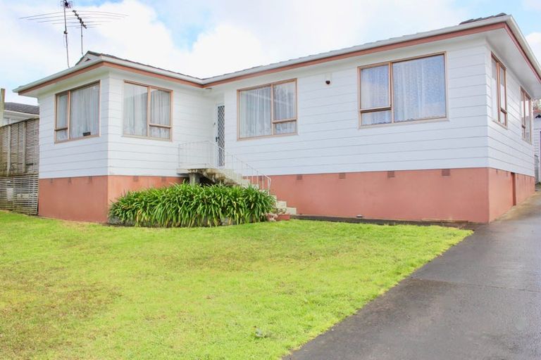 Photo of property in 68 Hyperion Drive, Randwick Park, Auckland, 2105
