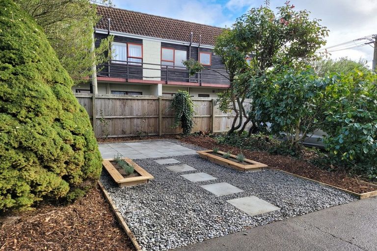 Photo of property in 2/50 Clare Road, St Albans, Christchurch, 8014