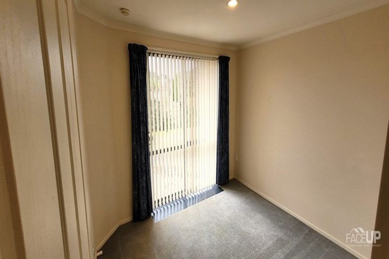 Photo of property in 13 Gendo Avenue, Henderson, Auckland, 0612