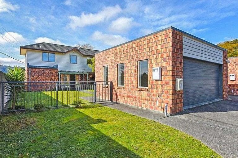Photo of property in 40 Evergreen Crescent, Trentham, Upper Hutt, 5018
