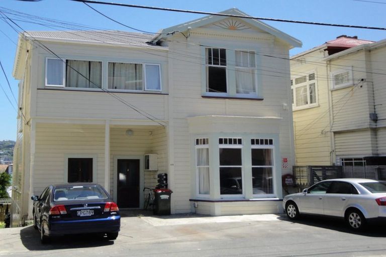 Photo of property in 4/112 Austin Street, Mount Victoria, Wellington, 6011