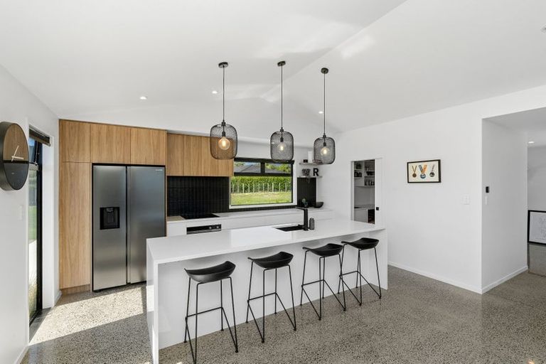 Photo of property in 18 Oriwa Lane, Levin, 5571