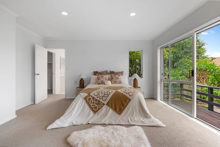 Photo of property in 3 Bronte Place, Somerville, Auckland, 2014